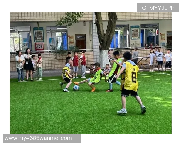 激情四溢的足球比赛游戏体验带你领略绿茵场上的激烈对抗与团队合作乐趣 激情四溢的足球比赛游戏体验带你领略绿茵场上的激烈对抗与团队合作乐趣