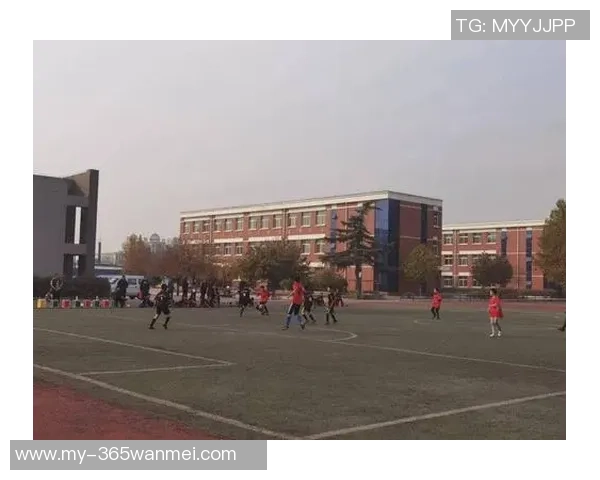 西南交大足球场的魅力与活力探秘体验校园体育文化的独特风采 西南交大足球场的魅力与活力探秘体验校园体育文化的独特风采